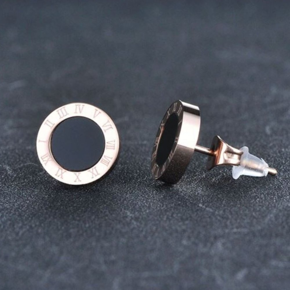 Roman Numeral Stainless Studs w/ Shell Center NWOT